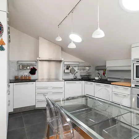 Guesthost - Navigli Modern Flat * Milano