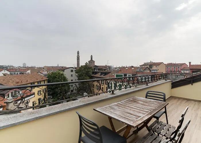 Apartamento Guesthost - Navigli Modern Flat *
