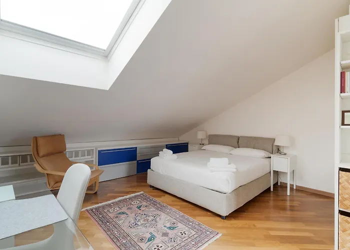 Guesthost - Navigli Modern Flat Milão
