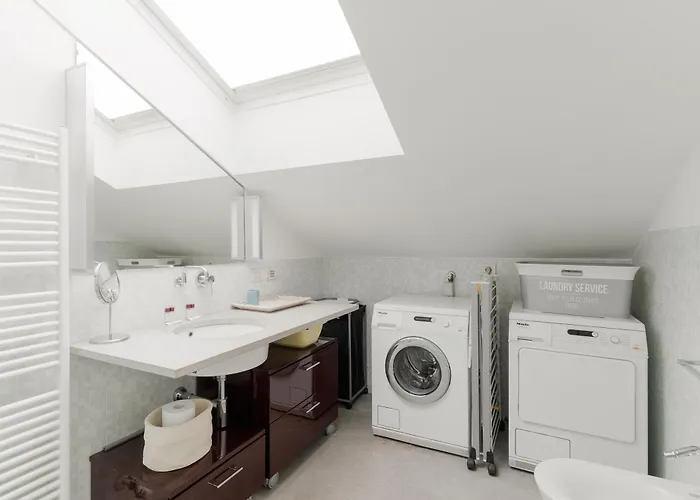 Guesthost - Navigli Modern Flat Apartamento *